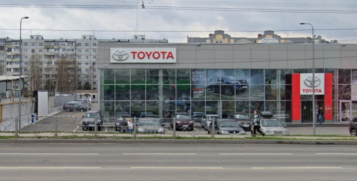 Toyota решила возобновить выпуск внедорожника Land Cruiser 300