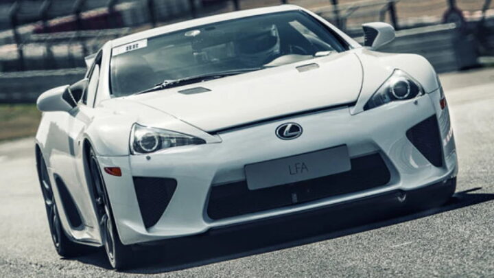 Ремонт редкого суперкара Lexus LFA может обойтись в 500 000 долларов США