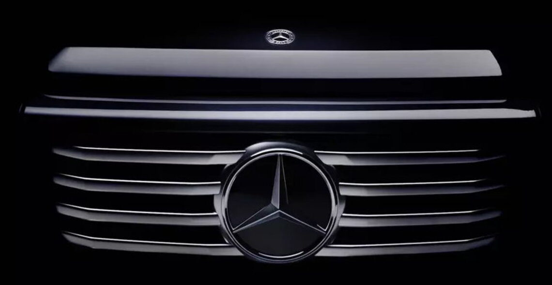 Mercedes-Benz показал первый тизер нового внедорожника G-Class